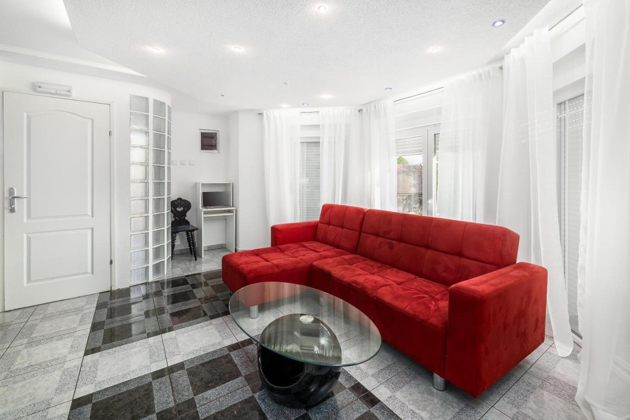 Tomici Villa Tratea - With A Heated Pool מראה חיצוני תמונה